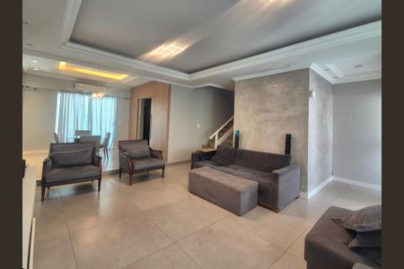 Casa de condomínio à venda com 195m², 3 quartos e 1 vaga Casa de condomínio à venda com 195m², 3 quartos e 1 vagaSala