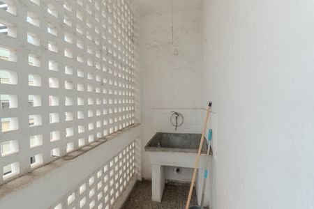 Apartamento à venda com 46m², 1 quarto e sem vagaSacada