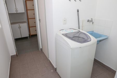 Apartamento à venda com 83m², 3 quartos e 1 vagaÁrea de Serviço