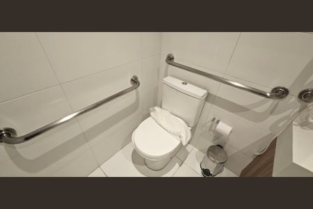 Studio para alugar com 28m², 1 quarto e sem vaga Studio para alugar com 28m², 1 quarto e sem vagaBanheiro Social