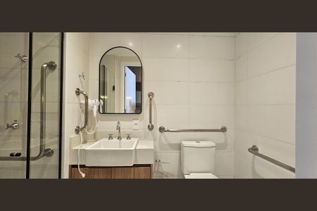 Banheiro de kitnet/studio para alugar com 1 quarto, 28m² em Vila Mariana, São Paulo