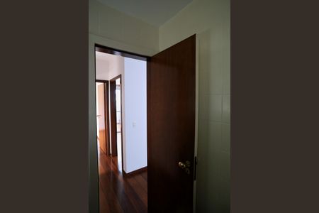 Lavabo de apartamento para alugar com 3 quartos, 138m² em Savassi, Belo Horizonte