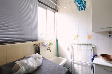 Apartamento à venda com 138m², 3 quartos e 1 vagaÁrea de Serviço