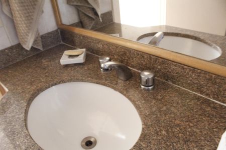 Apartamento à venda com 110m², 4 quartos e 2 vagasBanheiro da Suíte 2