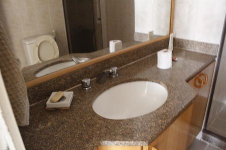 Apartamento à venda com 110m², 4 quartos e 2 vagasBanheiro da Suíte 2