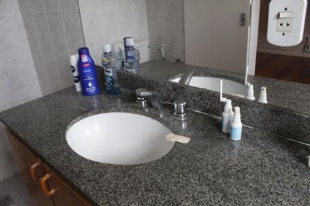 Apartamento à venda com 110m², 4 quartos e 2 vagasBanheiro da Suíte 1