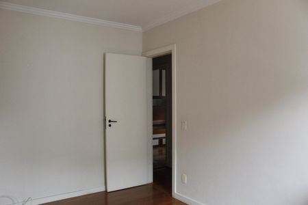 Apartamento à venda com 110m², 4 quartos e 2 vagasQuarto 2