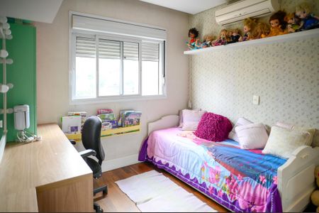 Apartamento à venda com 213m², 3 quartos e 3 vagas Apartamento à venda com 213m², 3 quartos e 3 vagasSuíte