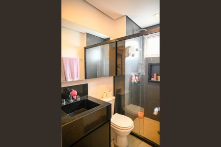 Apartamento à venda com 213m², 3 quartos e 3 vagas Apartamento à venda com 213m², 3 quartos e 3 vagasBanheiro da Suíte 2