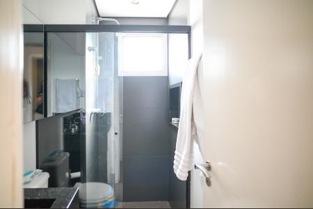 Apartamento à venda com 213m², 3 quartos e 3 vagas Apartamento à venda com 213m², 3 quartos e 3 vagasBanheiro da Suíte