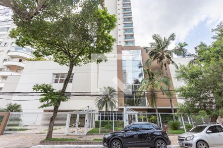 Apartamento à venda com 213m², 3 quartos e 3 vagas Apartamento à venda com 213m², 3 quartos e 3 vagasFachada