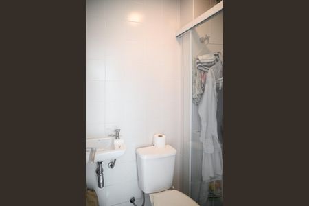 Apartamento à venda com 213m², 3 quartos e 3 vagas Apartamento à venda com 213m², 3 quartos e 3 vagasBanheiro de Serviço