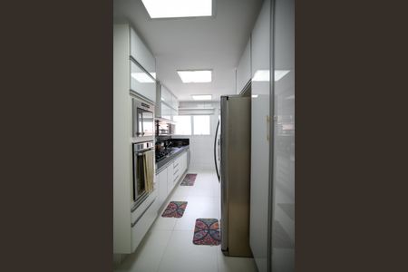 Apartamento à venda com 213m², 3 quartos e 3 vagas Apartamento à venda com 213m², 3 quartos e 3 vagasCozinha