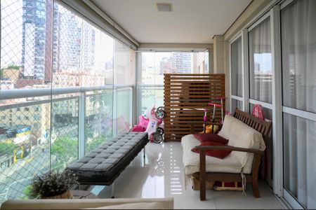 Apartamento à venda com 213m², 3 quartos e 3 vagas Apartamento à venda com 213m², 3 quartos e 3 vagasVaranda da Sala