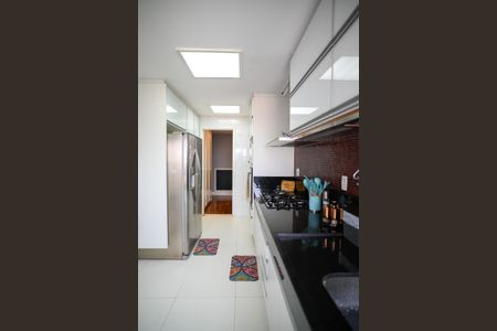 Apartamento à venda com 213m², 3 quartos e 3 vagas Apartamento à venda com 213m², 3 quartos e 3 vagasCozinha