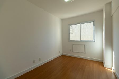 Apartamento à venda com 94m², 3 quartos e 2 vagas Apartamento à venda com 94m², 3 quartos e 2 vagasQuarto 2