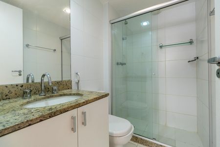 Apartamento à venda com 94m², 3 quartos e 2 vagas Apartamento à venda com 94m², 3 quartos e 2 vagasBanheiro Social