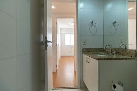 Apartamento à venda com 94m², 3 quartos e 2 vagas Apartamento à venda com 94m², 3 quartos e 2 vagasBanheiro Social
