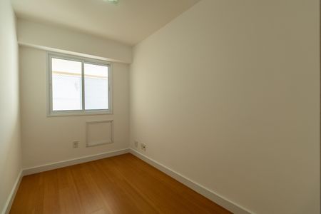 Apartamento à venda com 94m², 3 quartos e 2 vagas Apartamento à venda com 94m², 3 quartos e 2 vagasQuarto 1