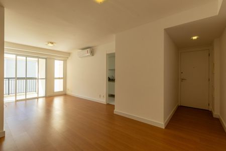 Apartamento à venda com 94m², 3 quartos e 2 vagas Apartamento à venda com 94m², 3 quartos e 2 vagasSala
