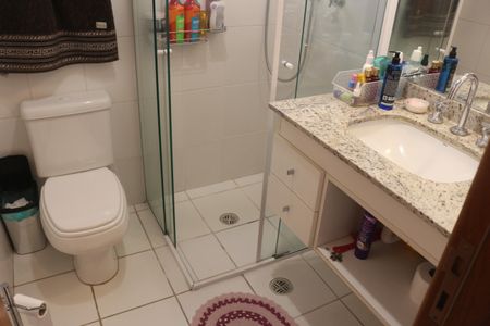 Apartamento à venda com 154m², 3 quartos e 3 vagasBanheiro da Suíte 2