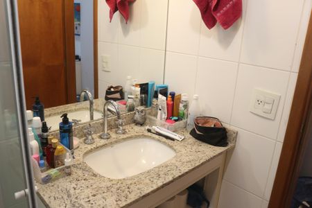 Apartamento à venda com 154m², 3 quartos e 3 vagasBanheiro da Suíte 2