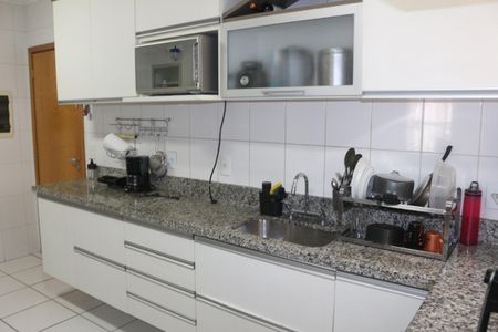 Apartamento à venda com 154m², 3 quartos e 3 vagasCozinha