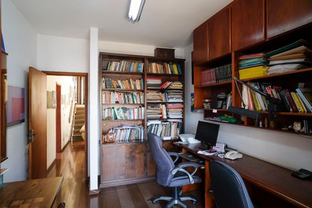 Casa à venda com 456m², 4 quartos e 5 vagasQuarto 2