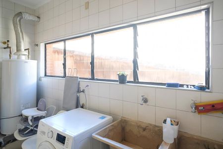 Casa à venda com 456m², 4 quartos e 5 vagasÁrea de serviço