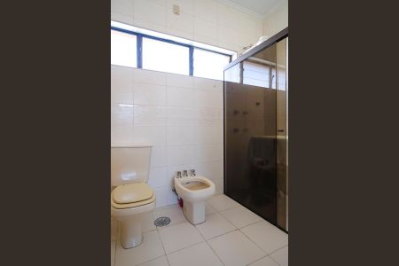 Casa à venda com 456m², 4 quartos e 5 vagasBanheiro 