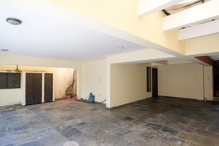 Casa à venda com 456m², 4 quartos e 5 vagasGaragem