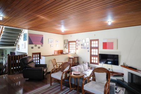 Casa à venda com 456m², 4 quartos e 5 vagasSala