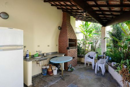 Casa à venda com 456m², 4 quartos e 5 vagasQuintal