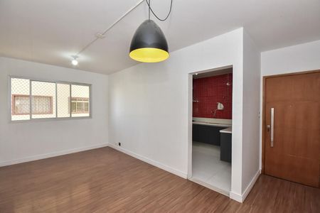 Sala de apartamento para alugar com 2 quartos, 75m² em Chácara Agrindus, Taboão da Serra