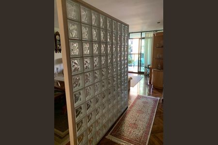 Apartamento à venda com 160m², 3 quartos e 2 vagasSala