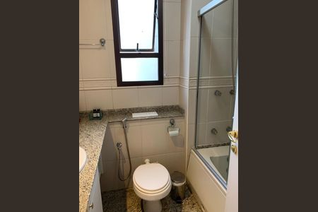 Apartamento à venda com 160m², 3 quartos e 2 vagasBanheiro 1