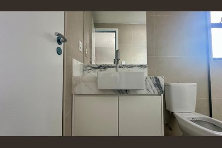 Apartamento à venda com 94m², 2 quartos e 3 vagasBanheiro Social