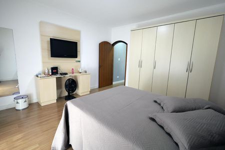 Casa à venda com 160m², 2 quartos e 2 vagas Casa à venda com 160m², 2 quartos e 2 vagasQuarto 2