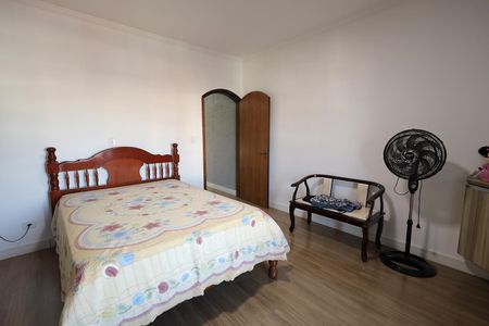 Casa à venda com 160m², 2 quartos e 2 vagas Casa à venda com 160m², 2 quartos e 2 vagasQuarto 1