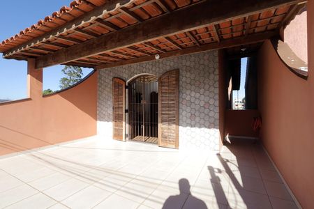 Casa à venda com 160m², 2 quartos e 2 vagas Casa à venda com 160m², 2 quartos e 2 vagasSacada Quarto 2