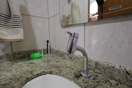 Casa à venda com 160m², 2 quartos e 2 vagas Casa à venda com 160m², 2 quartos e 2 vagasBanheiro