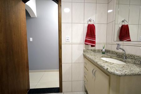 Casa à venda com 160m², 2 quartos e 2 vagas Casa à venda com 160m², 2 quartos e 2 vagasLavabo