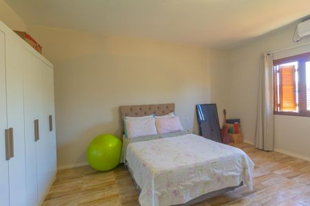 Casa à venda com 160m², 4 quartos e 2 vagasSuíte