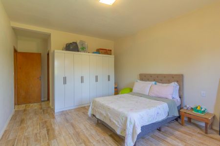 Casa à venda com 160m², 4 quartos e 2 vagasSuíte