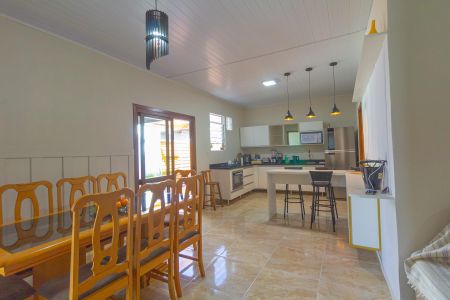 Casa à venda com 160m², 4 quartos e 2 vagasSala/Cozinha
