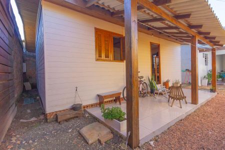 Casa à venda com 160m², 4 quartos e 2 vagasCasa 2