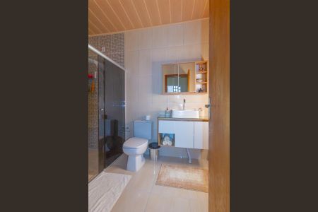 Casa à venda com 160m², 4 quartos e 2 vagasBanheiro