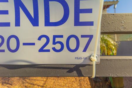 Casa à venda com 160m², 4 quartos e 2 vagasPlaca