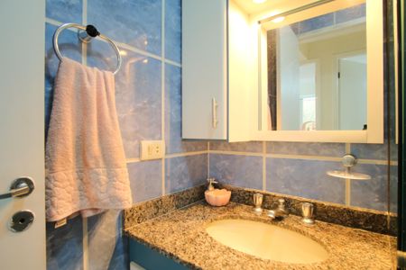 Apartamento à venda com 70m², 3 quartos e 1 vagaBanheiro Social