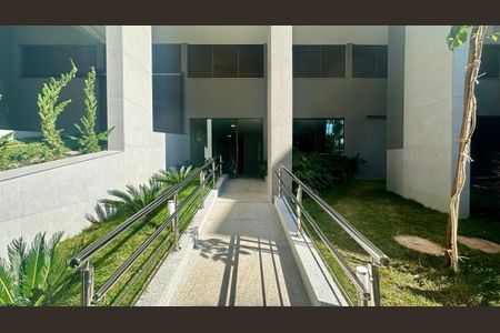 Apartamento à venda com 71m², 2 quartos e 2 vagasEntrada do prédio